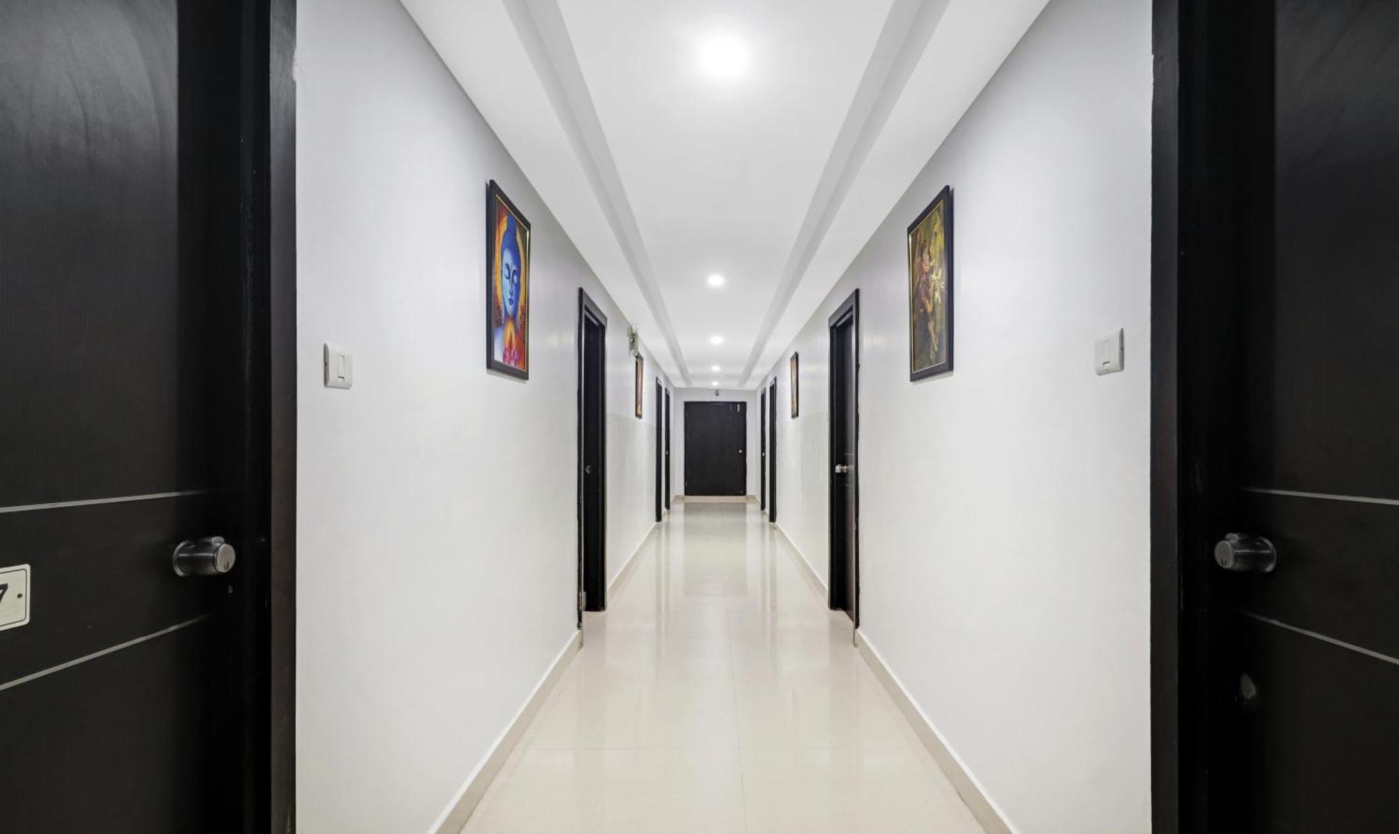 Treebo Kruthika Residency Hotel Hyderabad Exterior photo